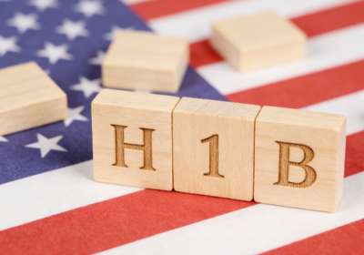 一次回国就可能失去工作？H-1B新变数正在影响留美职场