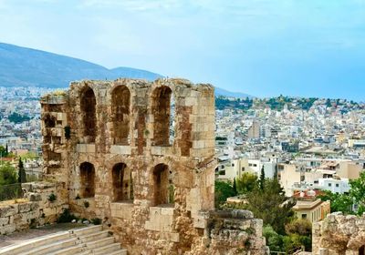 海外资本正在重新选择安全坐标，希腊正在被看见